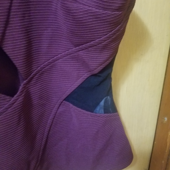 Top - Picture 2 of 4